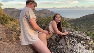 Экстремальный секс в горах: только мы, ветер и безумная страсть