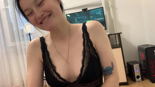 Didn't let finish the video game with his mouth - Olivia Moore.mp4