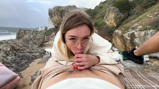 Горячий групповой секс на пляже: страсть вчетвером