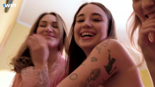 Один на троих: жесткий секс втроем без правил