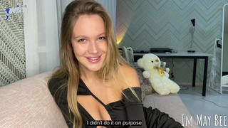 I rented a room from a girl who really likes fuck. POV Virtual Sex..mp4