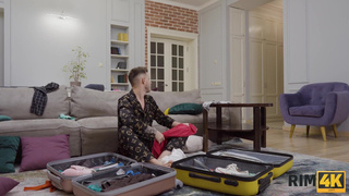 Горячий секс в 4K: дикий разврат и страстные стоны