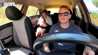 Горячая сцена: страсть в такси и хладнокровный таксист