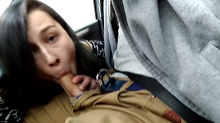 Бесплатный проезд: страстный минет таксисту за долги