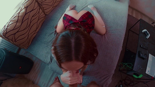 Секс с сестрой в откровенной сцене