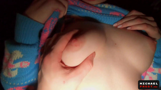 Ника в ловушке незнакомца: страстный секс в машине