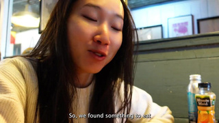 Возбуждённая азиачка кончает от глубоких толчков