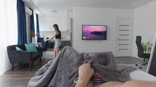 Развратная мачеха ублажает пасынка – горячее видео с доминированием