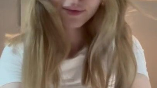 Не смогла сдержаться — только представила твой твердый член и взорвалась