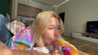 Горячее видео: член в деле – садись и наслаждайся!