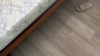 Жена чуть не застукала, но кончил жестко — страстный секс на грани риска