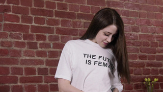 Наташа Нормалек в горячем соло-дебюте – страстная дефлорация и искусительные стоны