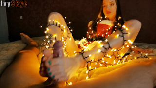 Новый год с футфетишем и минетиком – жесткий разврат вместо банальностей