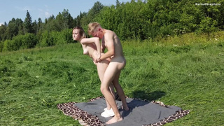 Страстная дичка готова к грубому сексу