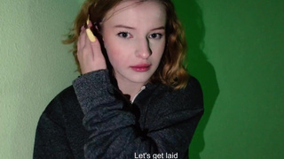 "Раздевайся у меня дома — жаркий секс в подъезде как у соседей"