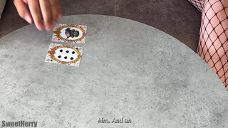 Развратная игра в карты закончилась страстным сексом