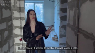 Кто её нанял? Развратная нимфа отсасывает за косяки и получает сплошную награду