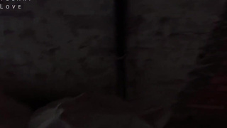 Кто её нанял? Развратная нимфа отсасывает за косяки и получает сплошную награду