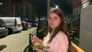 Хотела устроить шоу в подъезде — но передумала и отдалась страсти