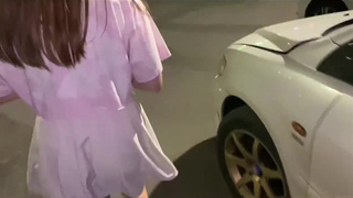 Хотела устроить шоу в подъезде — но передумала и отдалась страсти