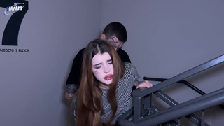 Недотрах в подъезде: дикая близость и оргазмы в полумраке