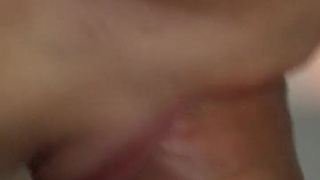 Ближе некуда: горячий ротик и стремительная разрядка