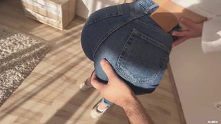 Он залил мои джинсы спермой — такого финала я не ожидала!