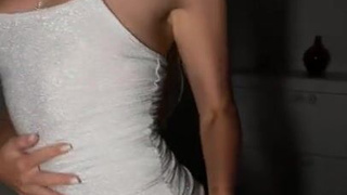 Кончаю снова и снова – безумный кутеж с собой