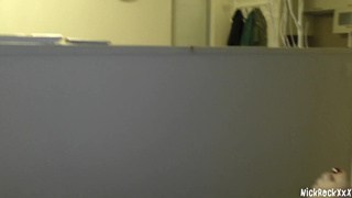 Развратные Хейзел Грейс и Холли Молли трахают парня-лузера