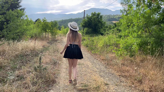 Горячая Angelica Heaven в диком горном сексе с экстремальными ласками