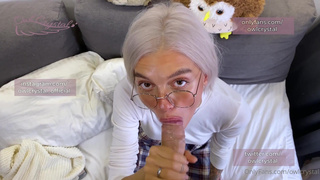 Секрет крепкого здоровья – глубокий и нежный минетик от любимой