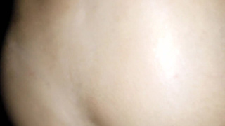 Секс на улице: спонтанная близость с горячей телкой