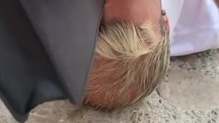 Шокирующий публичный триллер: она сделала это при всех!