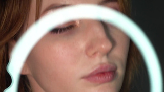 Горячее видео с Эммой Корти – мыльный массаж пышных форм