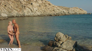 Отпуск страсти: горячий роман с любовником-гигантом