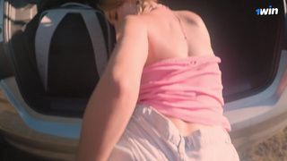 Горячий секс в машине: страстная близость с согласной партнершей