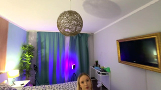 Настоящие риелторши так не работают – только горячий контент