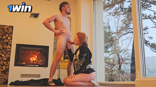 Страстный секс у окна: кончил в жену на виду у всех