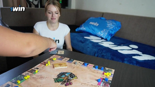 Доминируй и наслаждайся — глубокий горловой финал в монополию