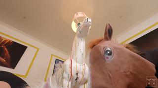 Кто попал в кремпай? Развратная игра с кисками и неожиданной развязкой