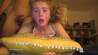 Горячий домашний секс с страстной кошечкой - Maryjane Auryn