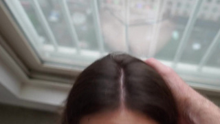 Неожиданный отсос от горячей соседки – соль и страсть