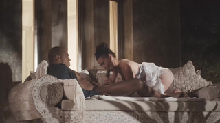 Кремпай сюрприз для Мины – откровенное видео