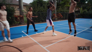 Отчаянная парочка рискнула всем ради адреналина и страсти