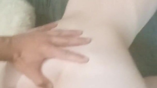 Секс видео: жесткий трах в миссионерской с анальной пробкой