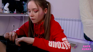KateKuray.20.04.02.little.red.riding.hood.made.a.blowjob
