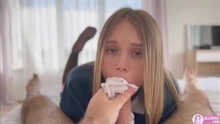 Секс в трусиках: Аллиника страстно дрочит член и просит жестко трахнуть