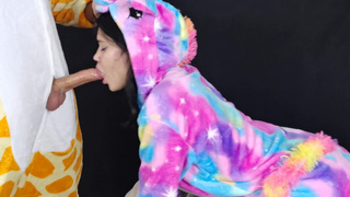 Секс в кигуруми: волшебный минетик от пушистой киски