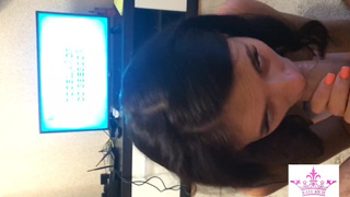 Cute teen masturbates and prefer anal with step daddy