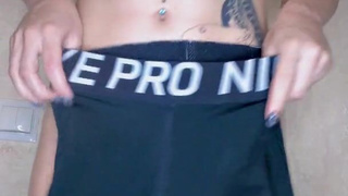 "Leggings Peeling Off – Hot Curves on Display!"